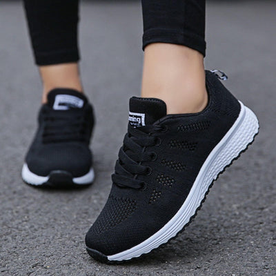 Thora | Pain-Relieving Orthopaedic Sneakers