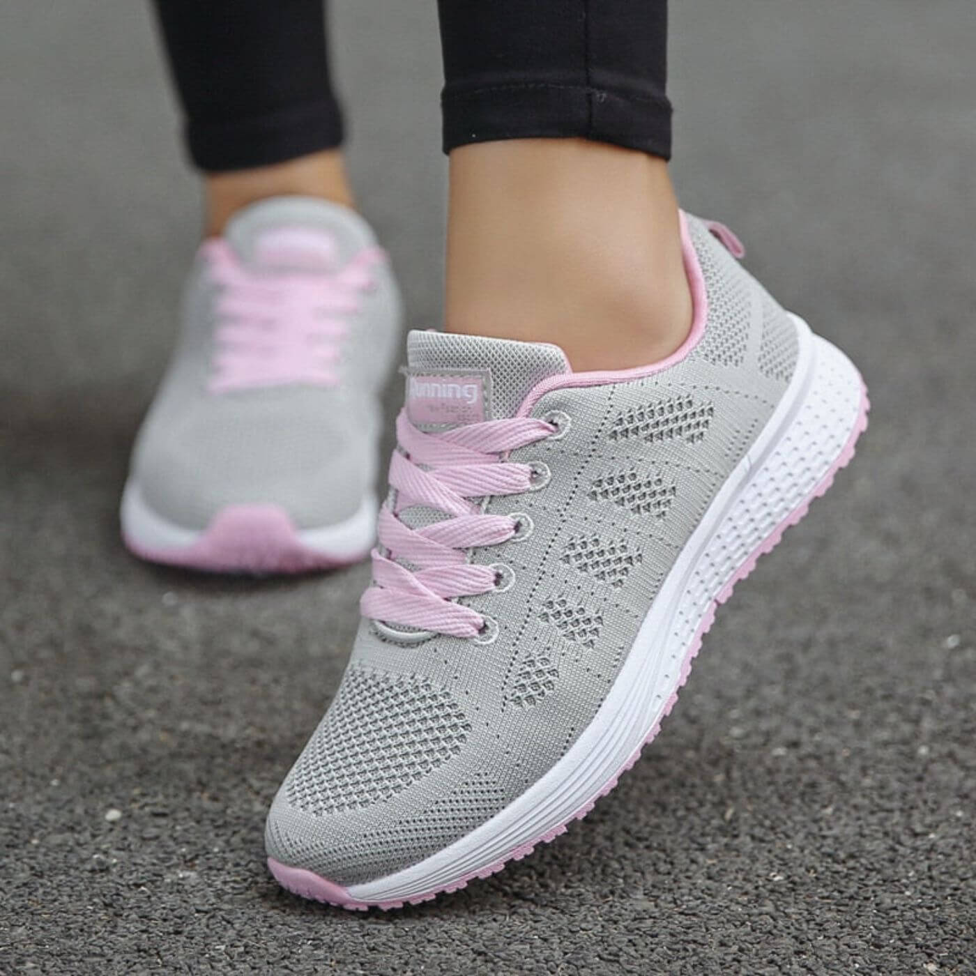 Thora | Pain-Relieving Orthopaedic Sneakers